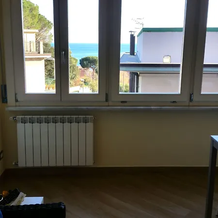 Stunning Seaview Apartment