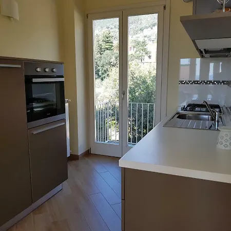 Stunning Seaview Apartment Monterosso al Mare
